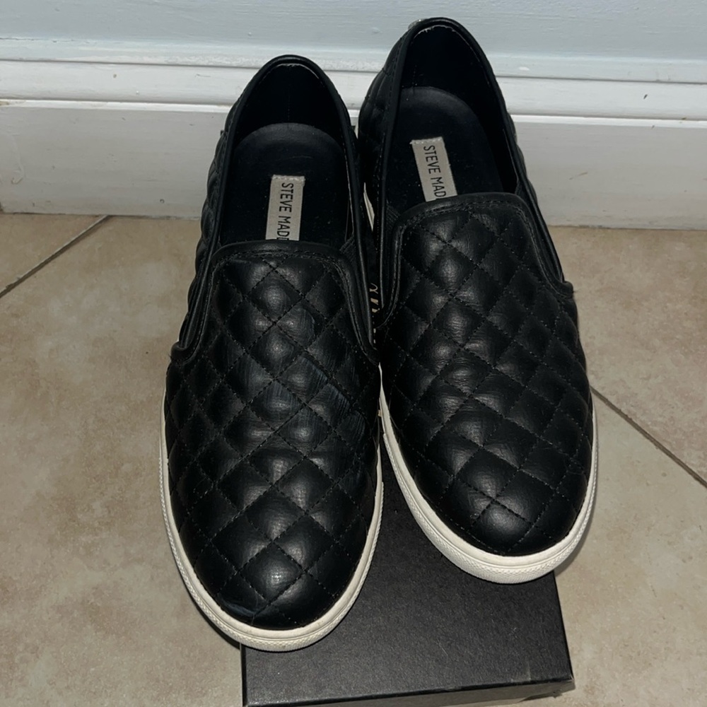 Steve Madden Leather Slip-ons